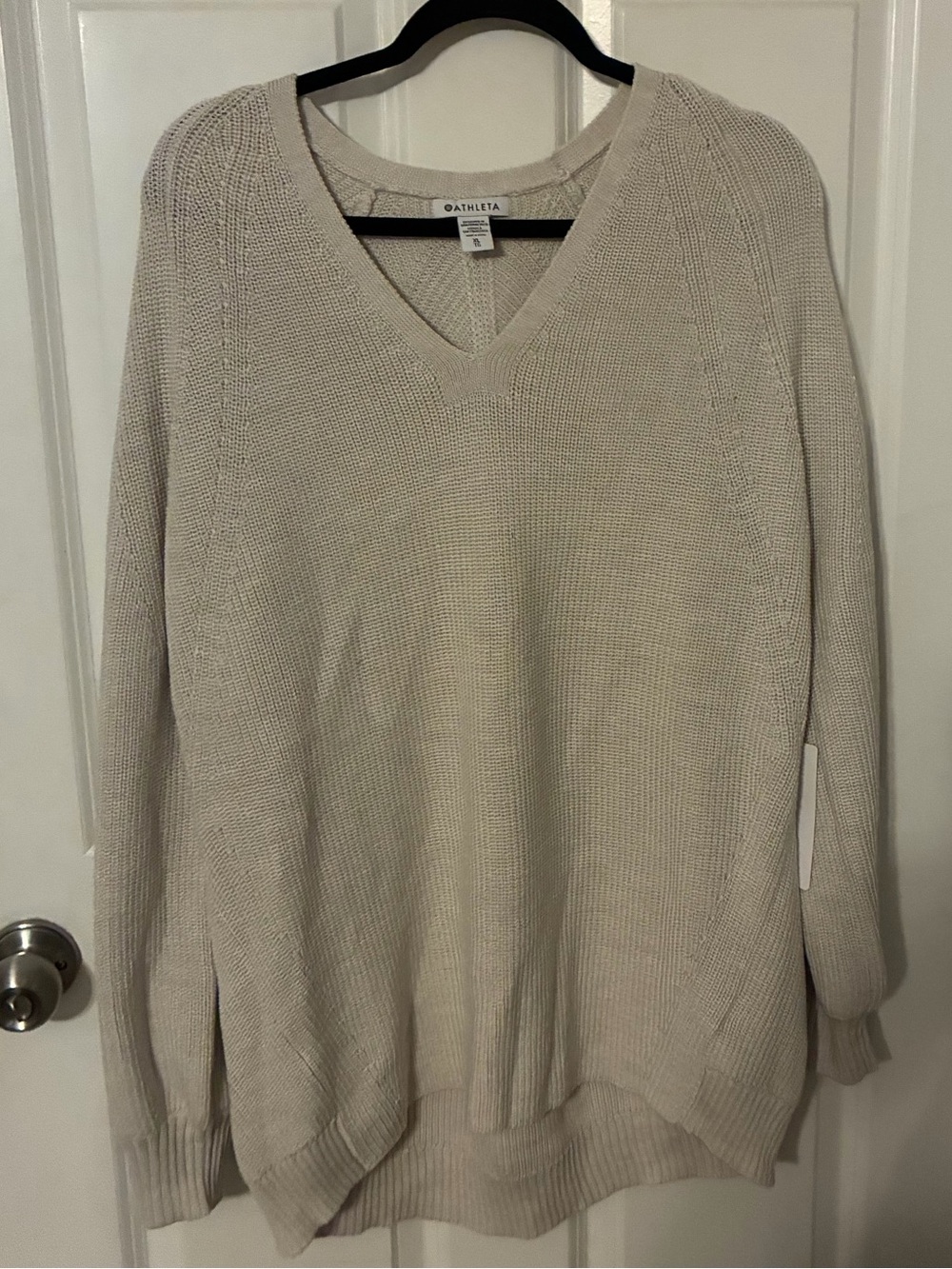 NWT Athleta Cream V-Neck Knit Sweater